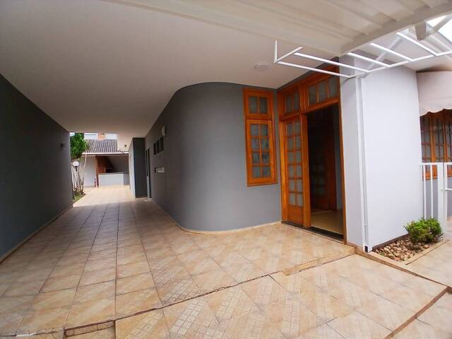 Casa para Venda em Torrinha - 2